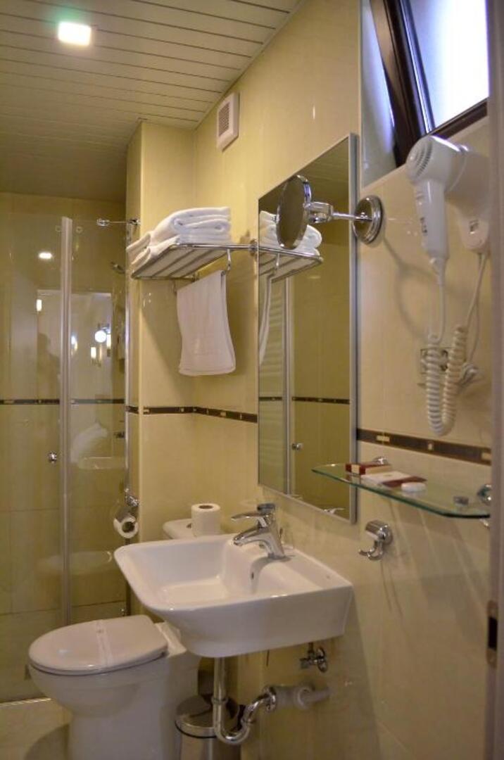 Hotel Vlaho Deluxe room 5