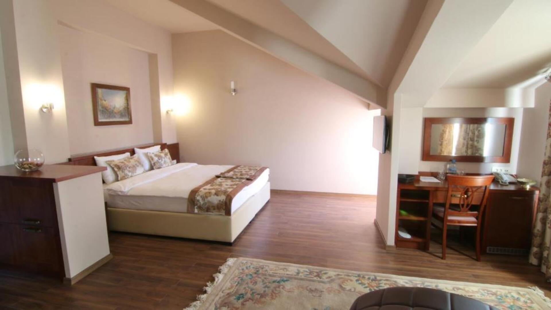 Hotel Vlaho Deluxe King 2